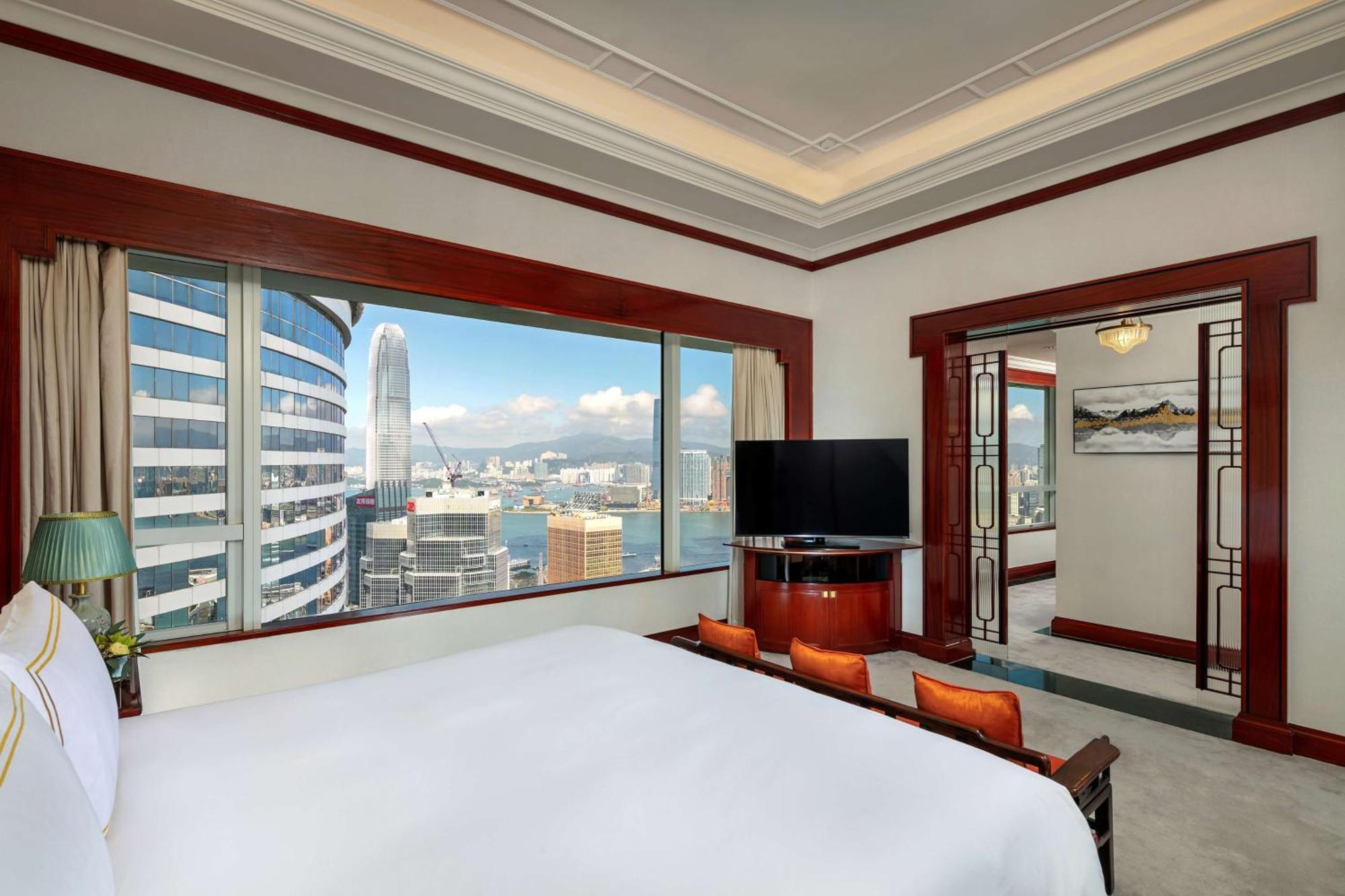 Отель Conrad 5*